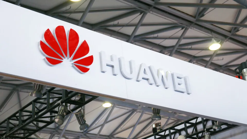 Juíza dos EUA determina que Huawei deve enfrentar múltiplas acusações criminais