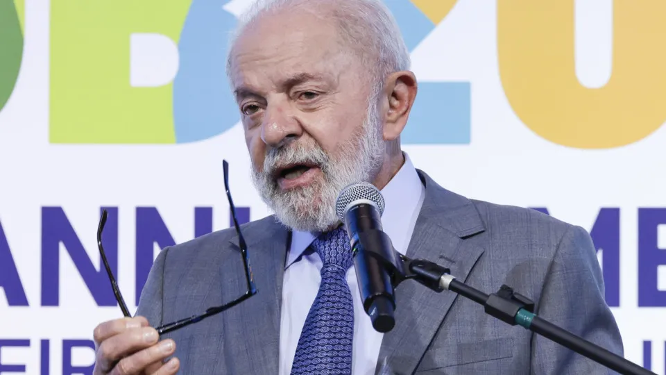 Lula: Se Trump fizesse no Brasil o que fez a 6 de janeiro “seria preso” Lula: Se Trump fizesse no Brasil o que fez a 6 de janeiro “seria preso”