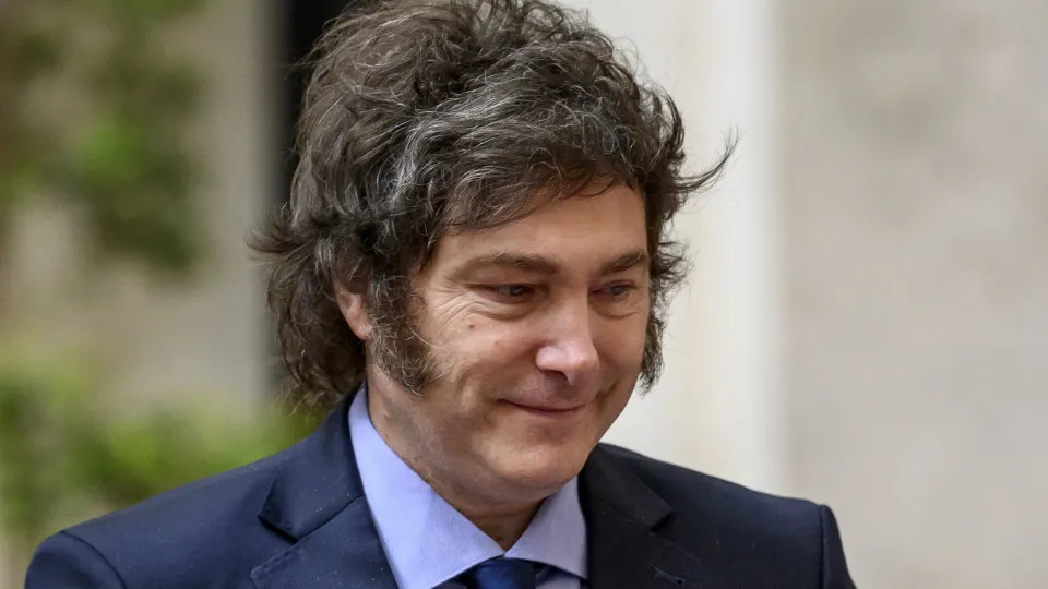 Milei quer conceder cidadania a estrangeiros que investirem na Argentina