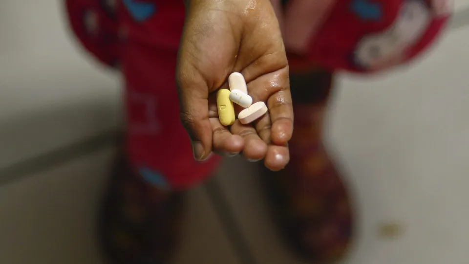 ONU: 4 milhões de pessoas podem morrer de aids devido a cortes dos EUA