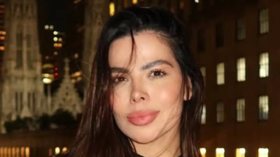 Saiba como é a vida de uma esposa de jogador de futebol de um time de elite