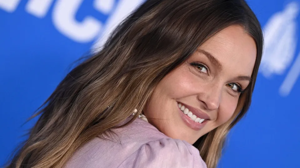 Atriz de ‘Grey’s Anatomy’ revela doença autoimune e fala sobre alívio após diagnóstico