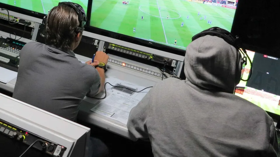 CBF divulga áudio do VAR da expulsão de palmeirense