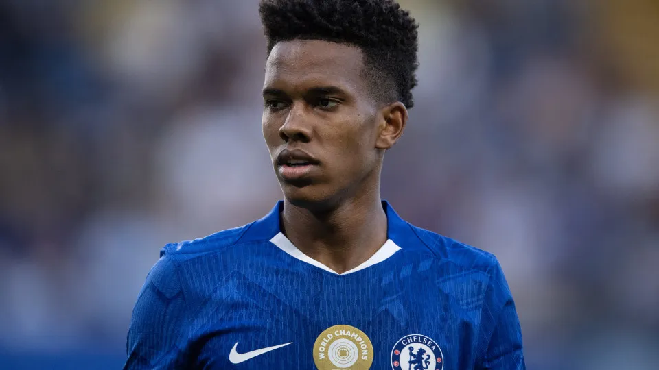 Estêvão brilha, é ovacionado na estreia, e Chelsea vence amistoso