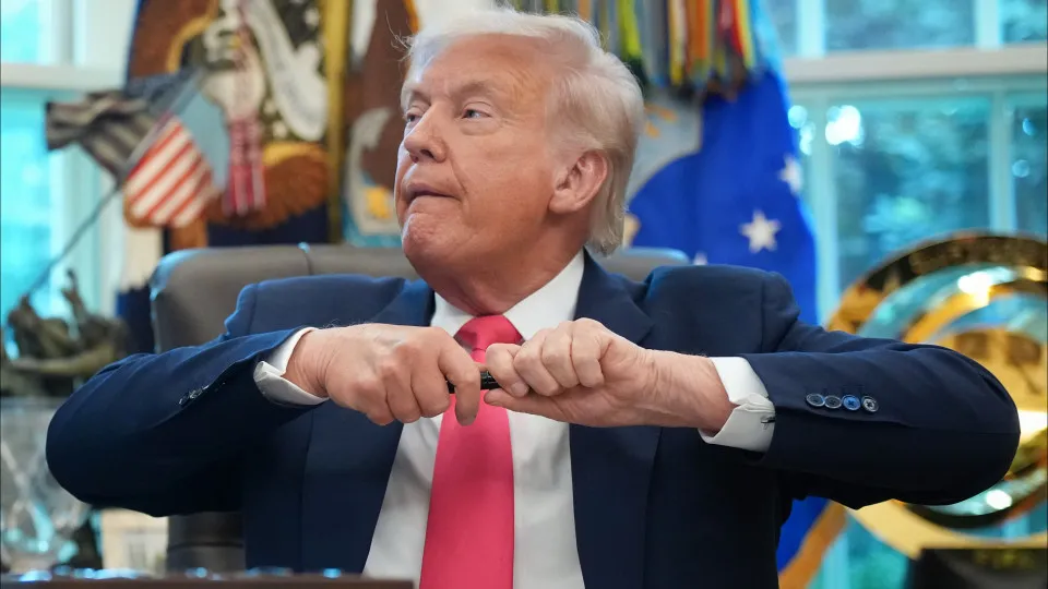 “Eu sou presidente, e Putin não se vai meter comigo”, dispara Trump