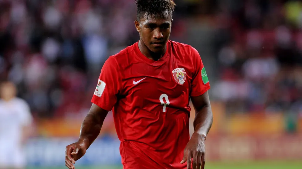 Jogador da seleção do Taiti sofre acidente de moto e morre aos 24 anos