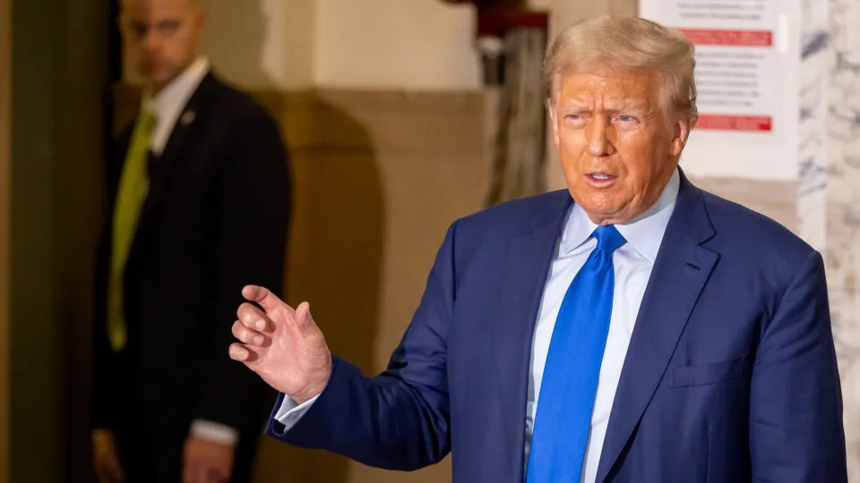 Kremlin minimiza ameaça nuclear de Trump; enviado dos EUA vai a Moscou