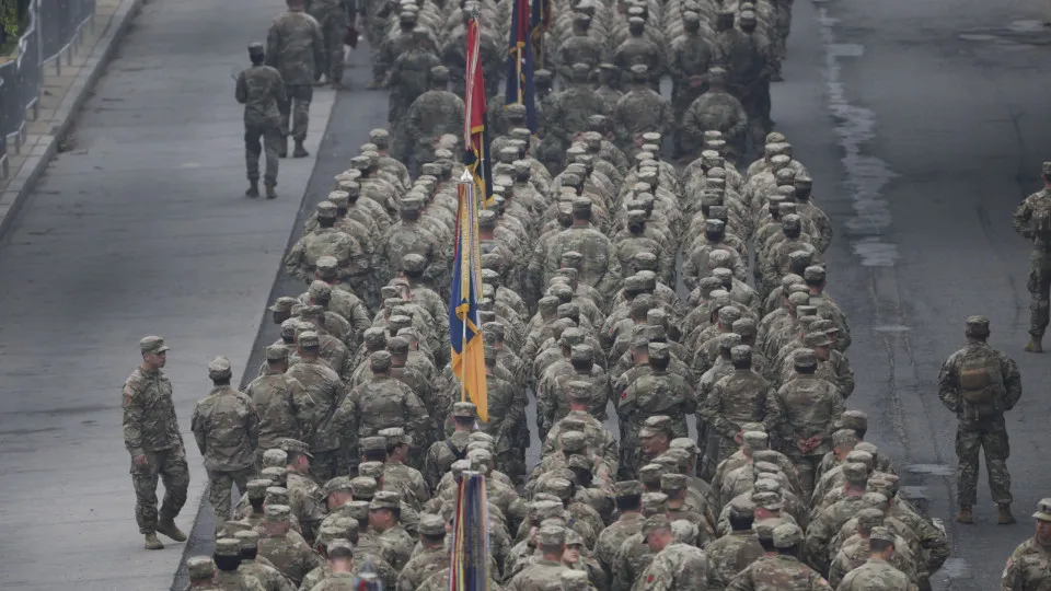 México afirma que não aceitará forças militares dos EUA no seu território