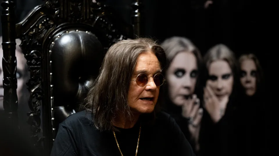 Astro do heavy metal, Ozzy Osbourne fala sobre traições à mulher em livro póstumo