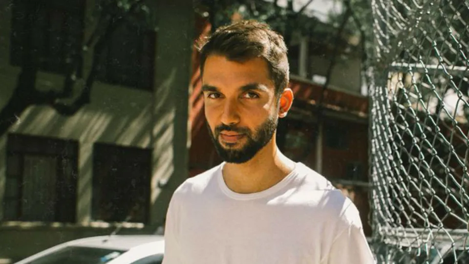 Após criticar Paula Lavigne, cantor Silva tem encontro com ela em clima amigável