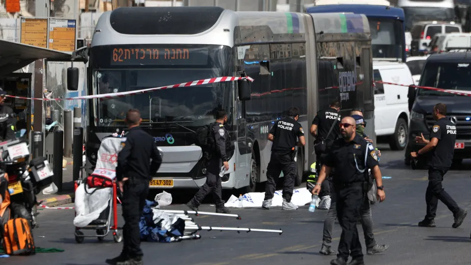 Ataque terrorista? Tiroteio em Jerusalém faz, pelo menos, cinco mortos