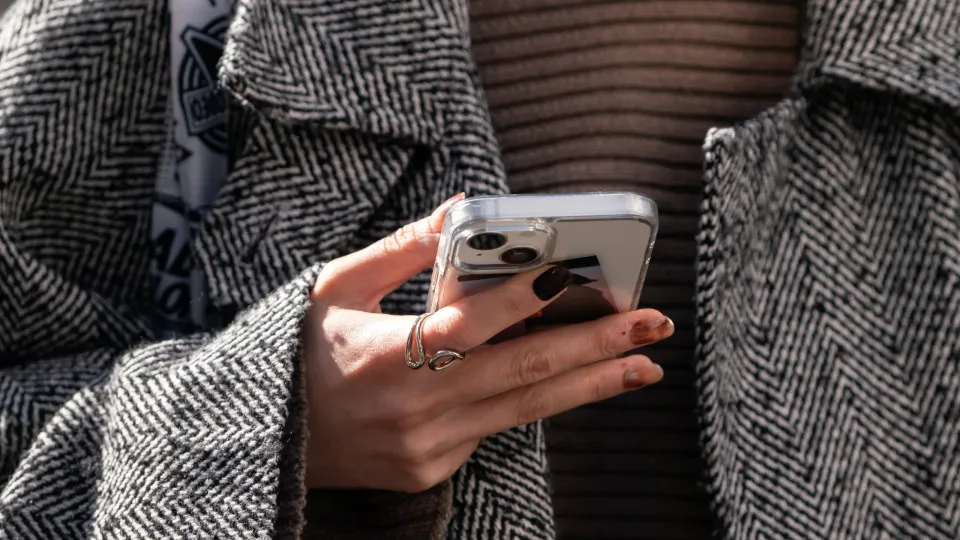 Como seu celular pode causar sérios problemas de saúde Como seu celular pode causar sérios problemas de saúde