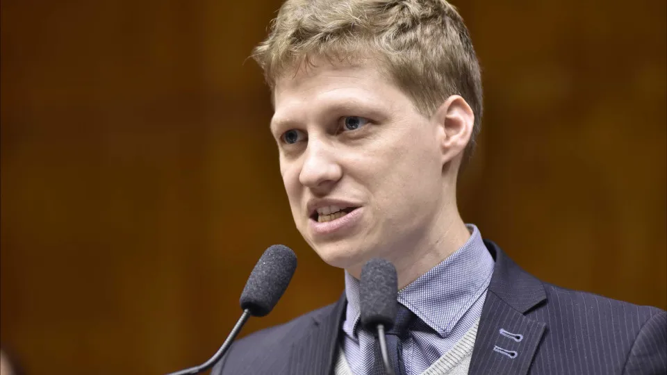 Conselho de Ética instaura processos para suspender deputados de motim bolsonarista Conselho de Ética instaura processos para suspender deputados de motim bolsonarista