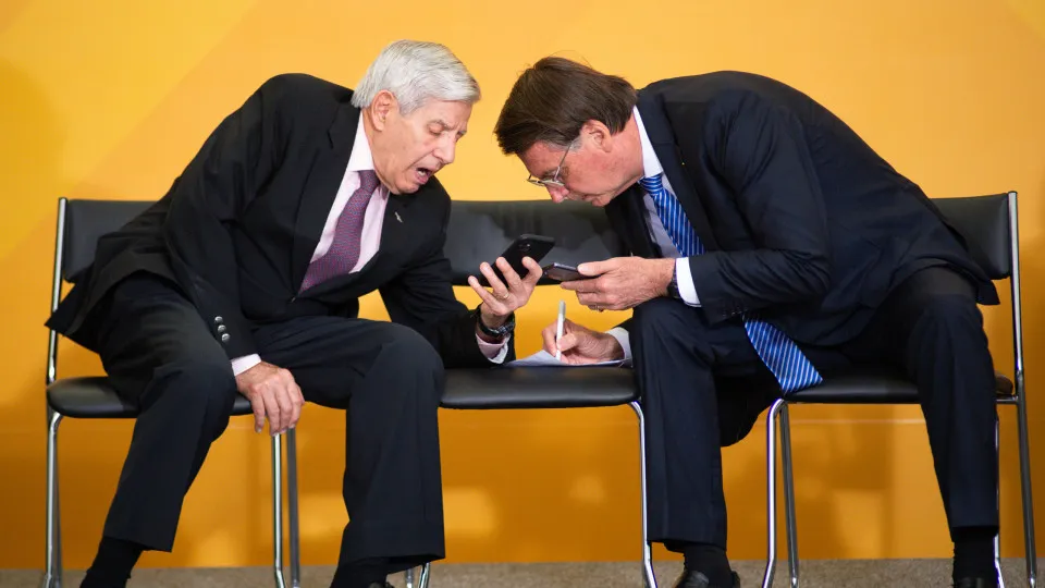 Julgamento da trama golpista é retomado com defesas de Heleno e Bolsonaro; veja próximos passos