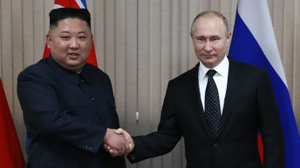 Kim Jong-un diz a Putin que ‘certamente’ ajudará Rússia se necessário