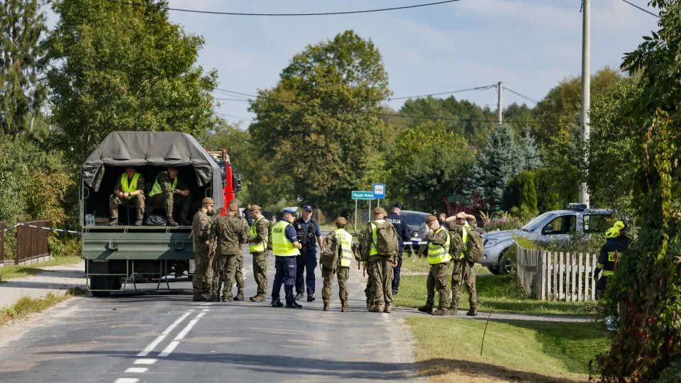 Polônia fala em risco de guerra após abater drones; Rússia nega ataque Polônia fala em risco de guerra após abater drones; Rússia nega ataque