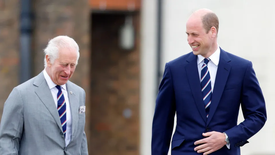 Rei Charles III e príncipe William reforçam laços na Escócia Rei Charles III e príncipe William reforçam laços na Escócia
