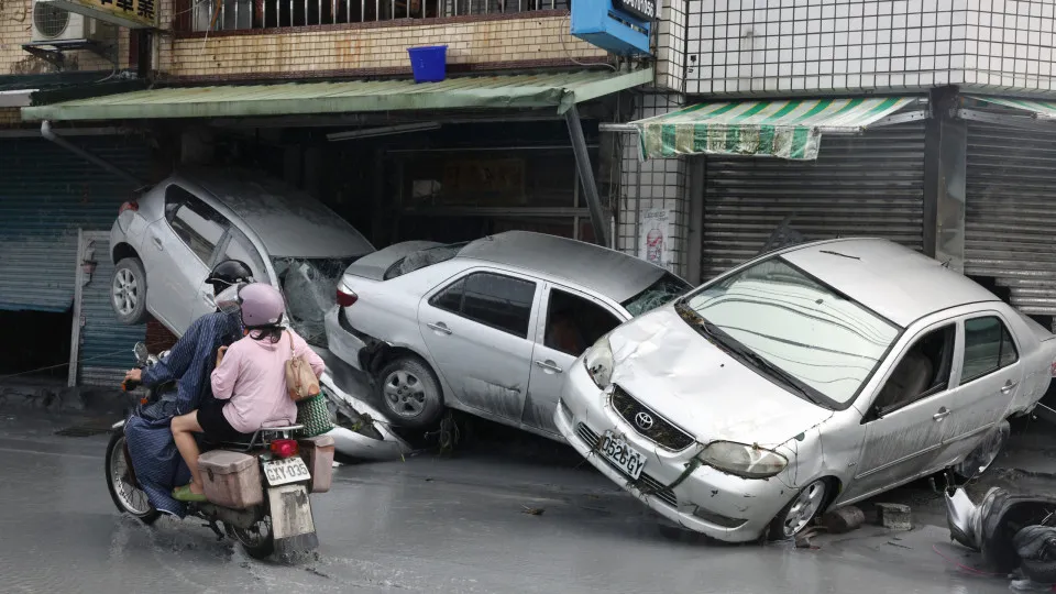 Supertufão atinge Ásia e deixa ao menos 20 mortos em Taiwan e Filipinas