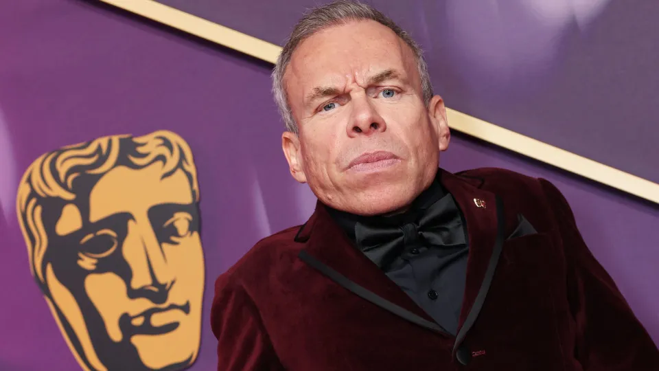 Warwick Davis retorna como professor Flitwick na nova série de Harry Potter