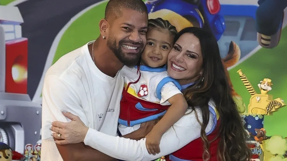 Famosas que se tornaram mães depois dos 40 e 50 anos