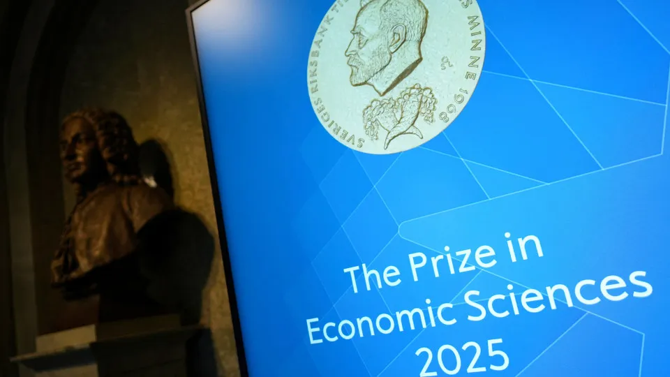 Nobel de Economia premia teóricos da inovação e da destruição criativa Nobel de Economia premia teóricos da inovação e da destruição criativa
