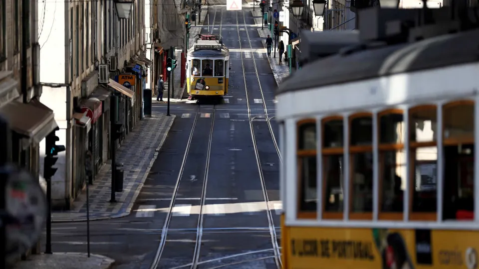 Portugal aprova lei que endurece regras para imigrantes; veja como elas afetam brasileiros