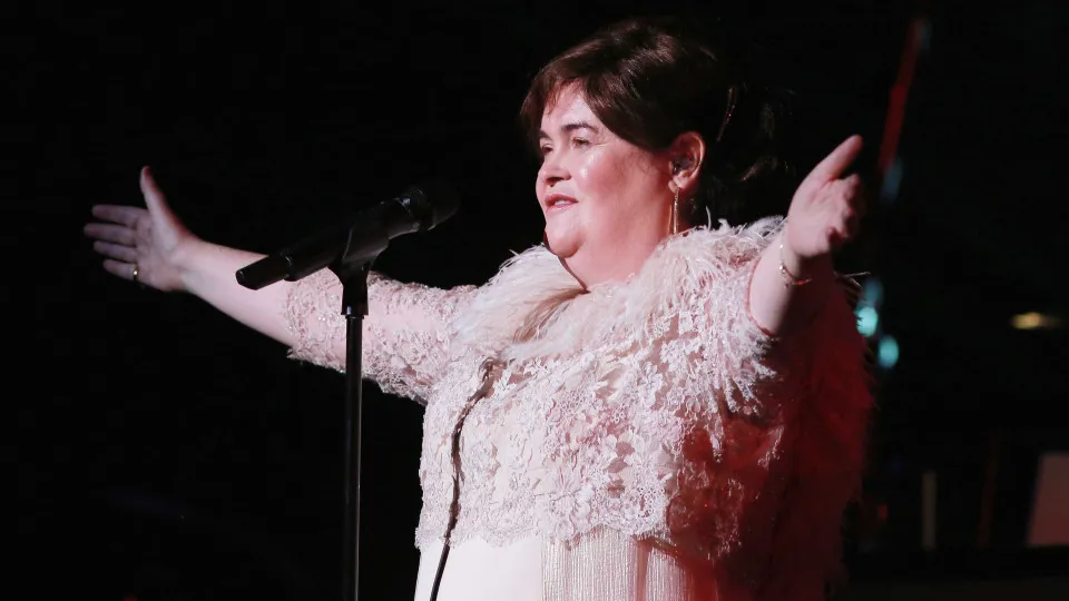 Susan Boyle, de ‘Britain’s Got Talent’, aparece irreconhecível Susan Boyle, de ‘Britain’s Got Talent’, aparece irreconhecível