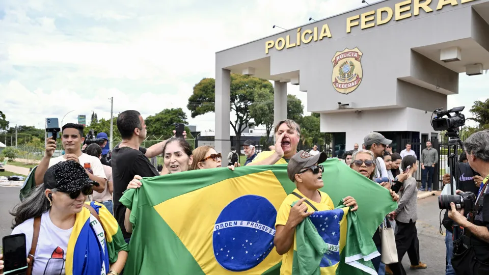 Bolsonaro foi preso 653 dias após início de investigação; veja cronologia