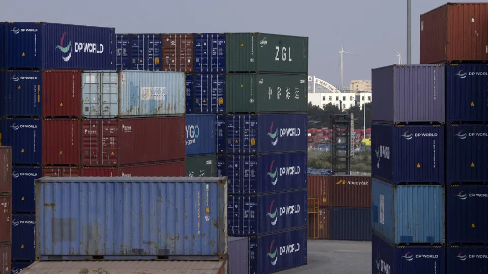 China e EUA suspendem por um ano taxas portuárias mútuas