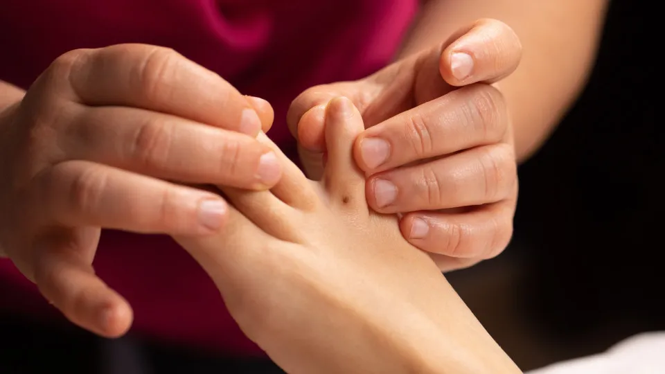 Partes do corpo inesperadas que podem esconder o câncer de pele