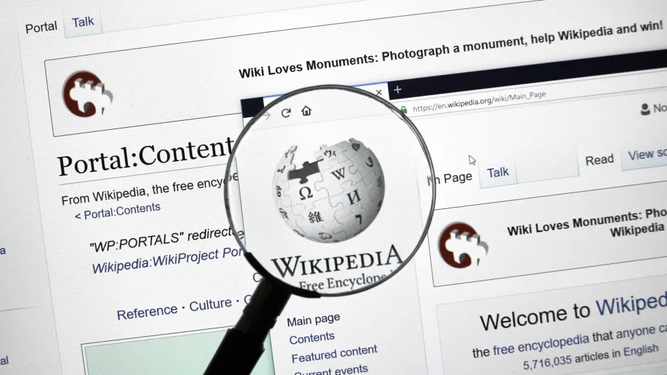 Wikipédia chega aos 25 anos e celebra acordos com principais empresas de IA