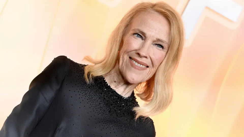 Câncer do reto: sintomas da doença que vitimou a atriz Catherine O’Hara