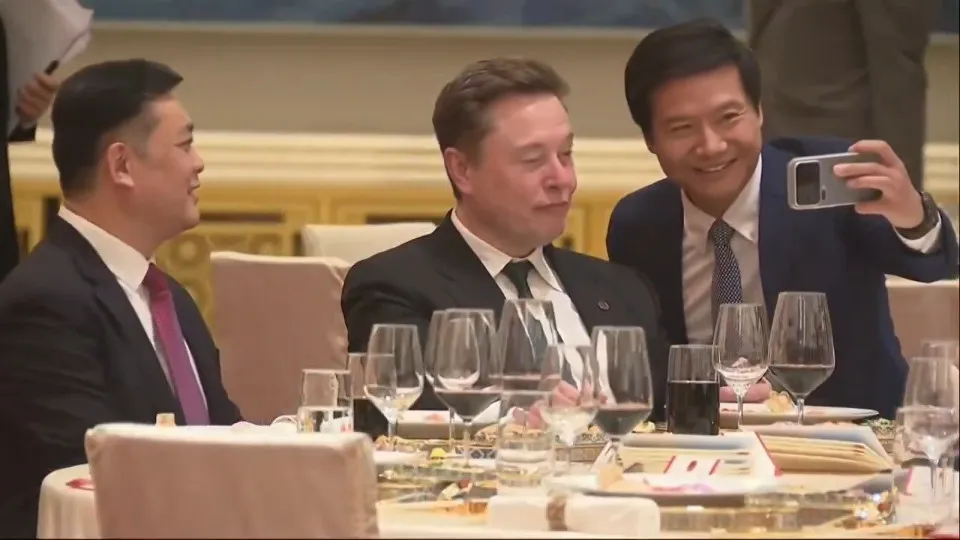 Encontro “estranho” entre Elon Musk e dono da Xiaomi viraliza; veja