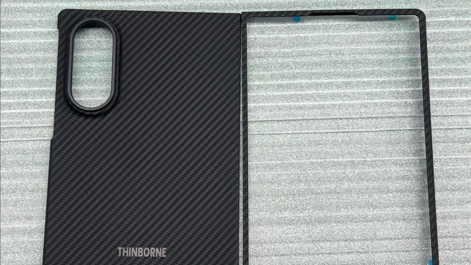 Imagens confirmam que Samsung vai revelar três celulares dobráveis Imagens confirmam que Samsung vai revelar três celulares dobráveis